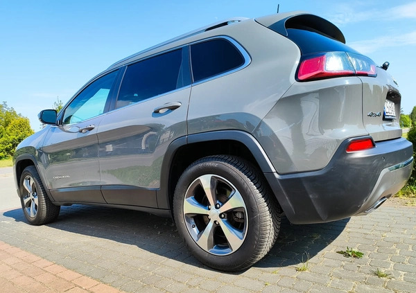 Jeep Cherokee cena 99900 przebieg: 49000, rok produkcji 2019 z Sławno małe 172